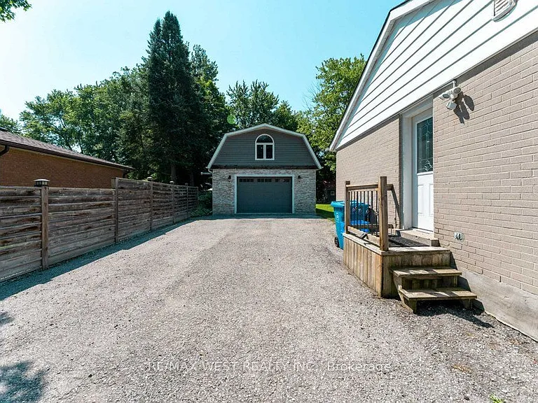 67 May Ave #GARAGE — Photo 2