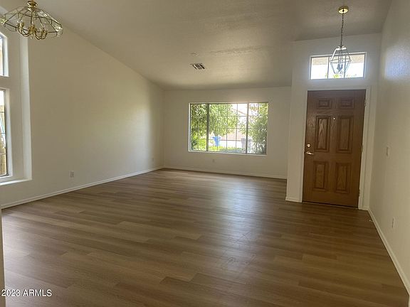 3rd image of 1428 E Washington Ave