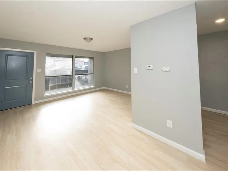 2610 Ektom Dr #B — Photo 2
