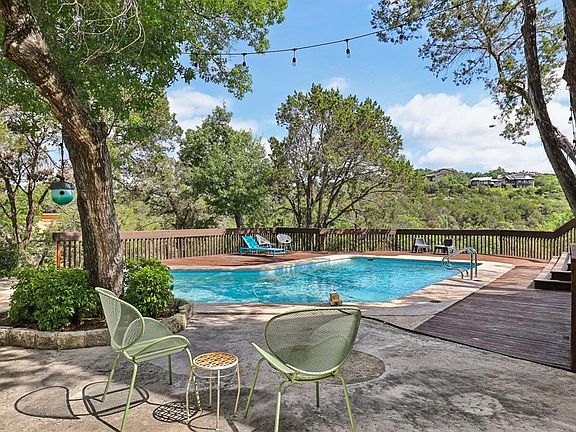 2nd image of 1002 Jousting Pl