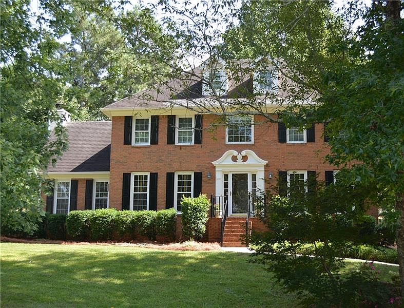 1st image of 2610 Willow Green Dr
