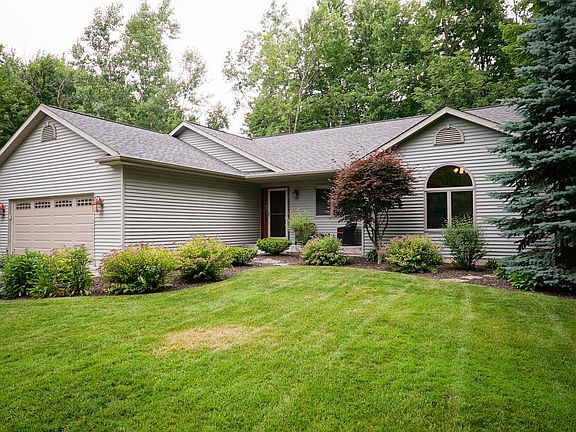 2nd image of 3657 E Acorn Ln
