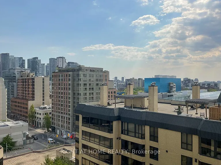280 Simcoe St #1405 — Photo 36