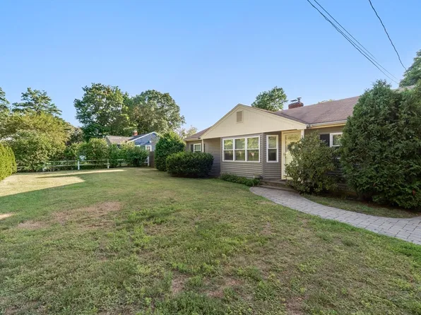 314 Highland St, South Hamilton, MA 01982