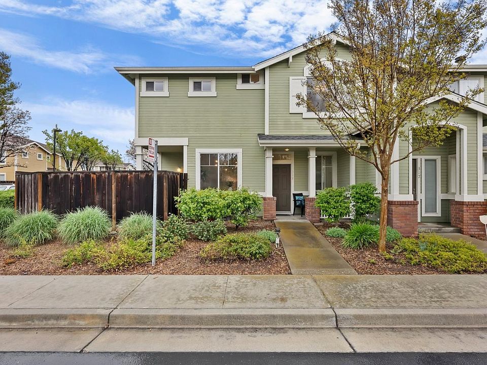 1st image of 319 Araglin Ct