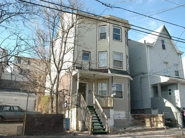 147 N 3rd St, Paterson, NJ 07522