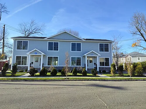 1 Manhasset Ave #B Photo 1 1 Manhasset Ave #B Photo 1