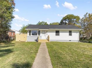 20 Marple Ln, Hampton, VA 23666