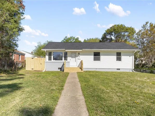 20 Marple Ln, Hampton, VA 23666