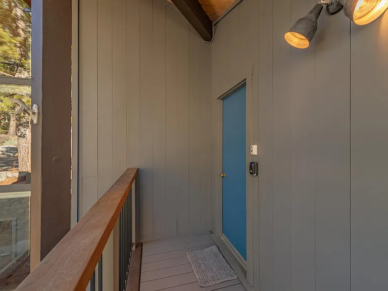 84 Whitney Ct — Photo 3