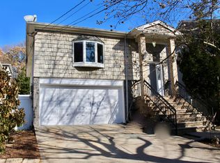 99 Walden Ave, Staten Island, NY 10306