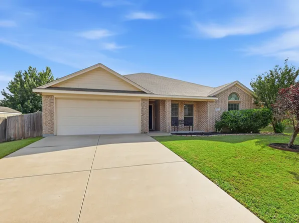 557 Jeffdale Dr, Burleson, TX 76028