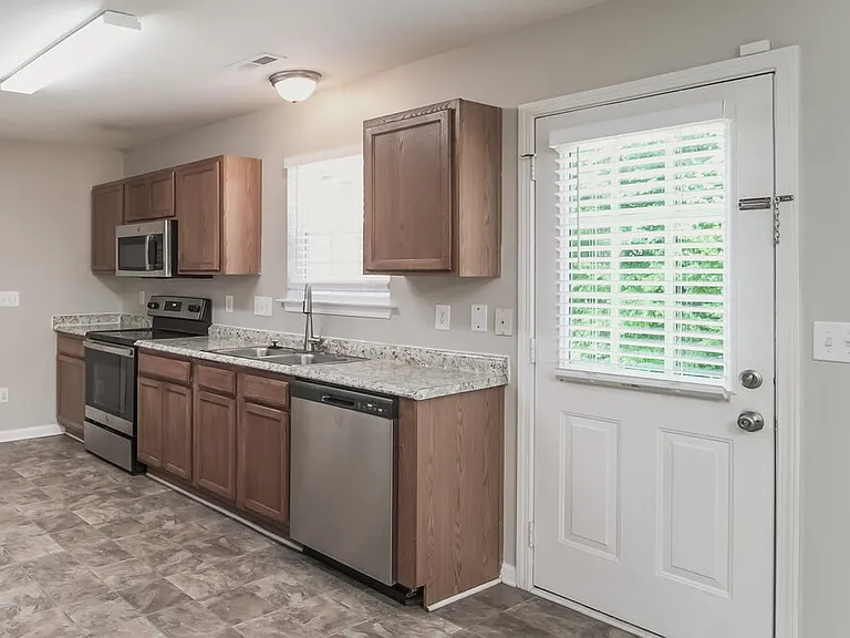 8819 Twisted Pine Dr — Photo 6