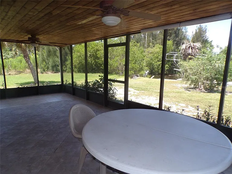 421 Orchid Dr — Photo 21