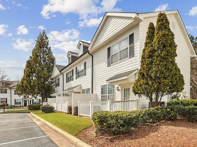 Sundance Creek Townhomes — Photo 22