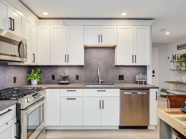 30 Shank Painter Road #302, Provincetown, MA 02657