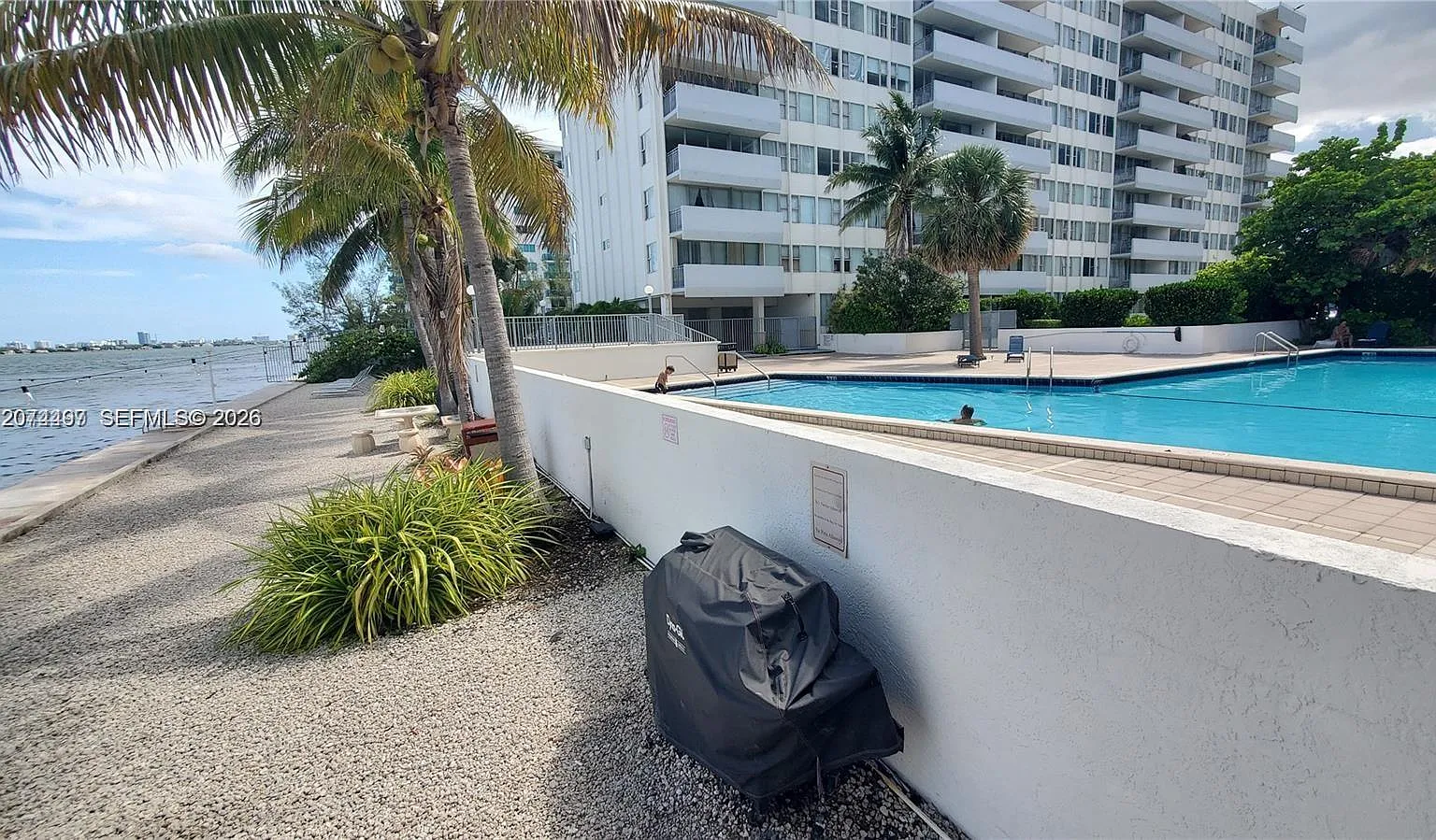 Caribbean Towers Condo — Photo 3