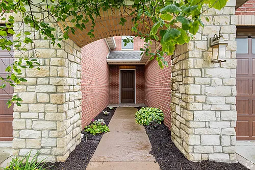 1520 Residence Dr Photo 1