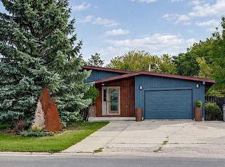 7205 W Patterson Dr, Grande Prairie, AB T8V 5A2