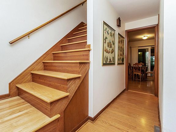 3rd image of 2024 Northwestern Ave