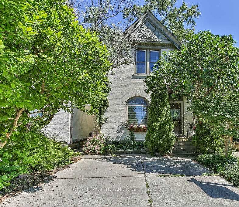 1st image of 38 Byron Ave E