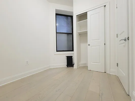 Rented by Compass | media 9