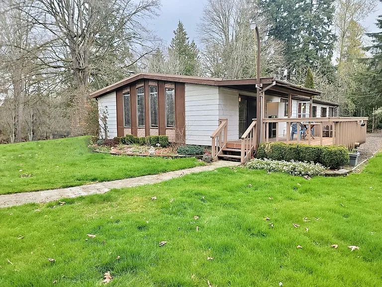 25706 NE 47th Pl — Photo 3