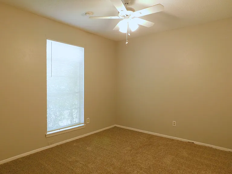 217 Mockingbird Ln — Photo 12