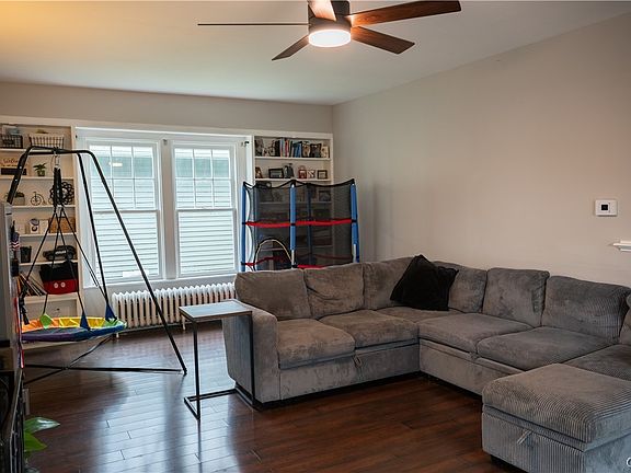 4th image of 62 Ballantyne Brae