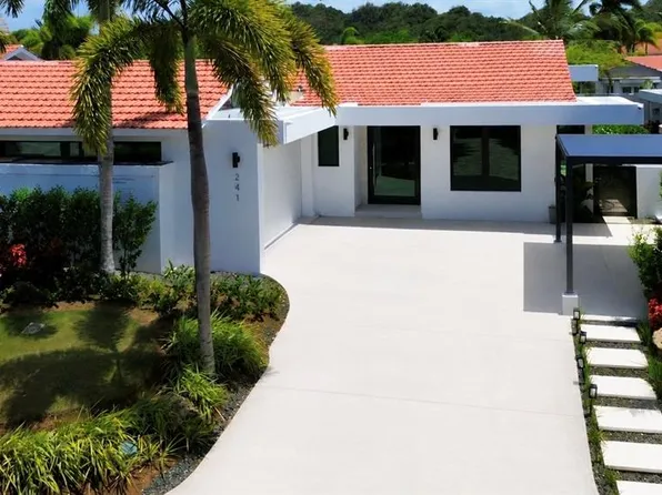 241 Camino Del Jaguey, Dorado, PR 00646