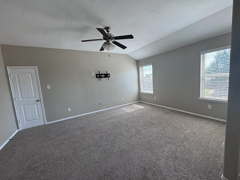 5600 Stockport Dr — Photo 10