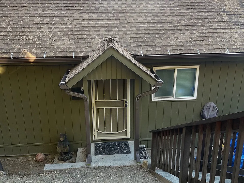 23041 Oak Leaf Ln