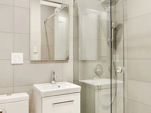 2nd image of 409 14th St #4191F
