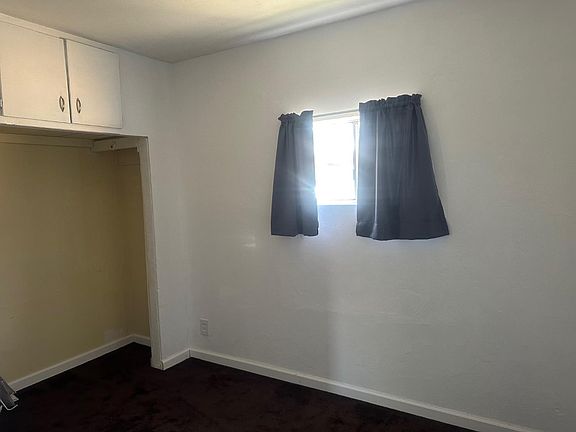 4th image of 3039 E Hedges Ave