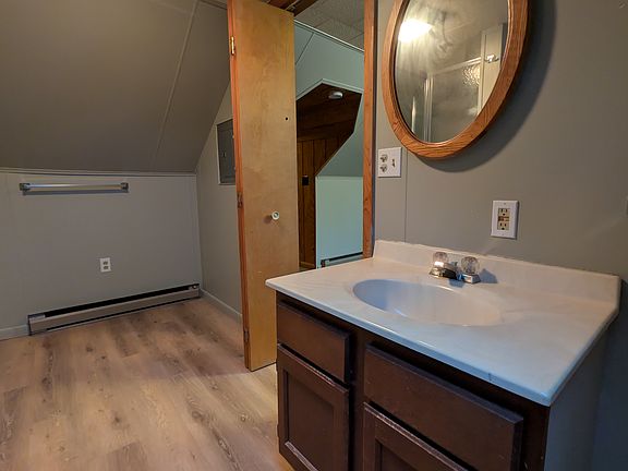 4th image of 3485 Wayne Rd #3