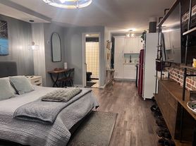 39 Willow Wood Sq, East Rutherford, NJ