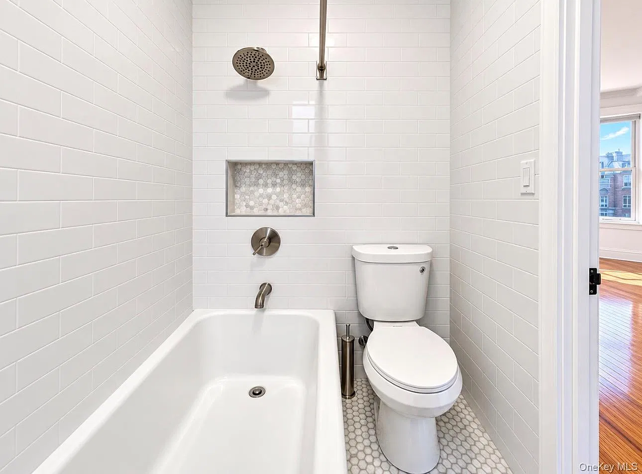 2 bed, 1.0 bath, 1200 sqft, $3,900 — Photo 4