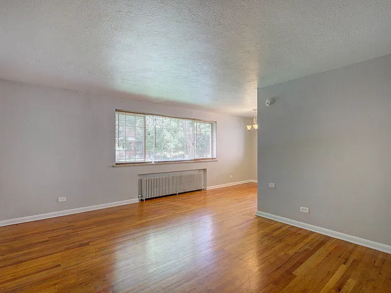 1200 Saint Paul St — Photo 17