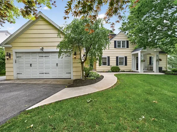 161 Tobey Rd, Pittsford, NY 14534