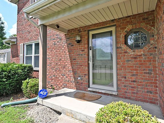 4th image of 619 Quail Run Rd