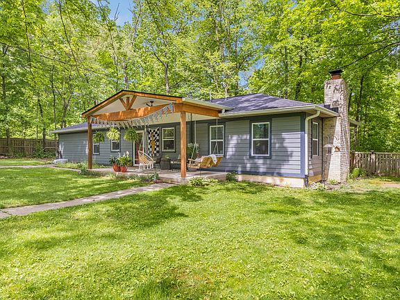 5th image of 4827 Woodland Dr