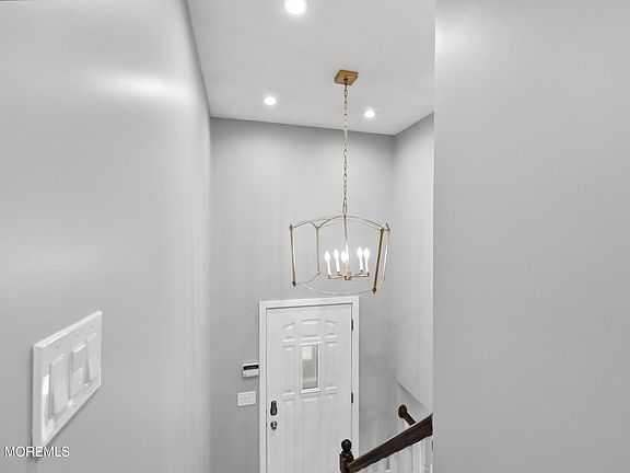 4th image of 1199 Manor Drive