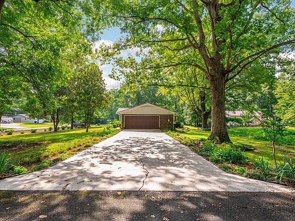 5th image of 3535 Georgetown Dr NW