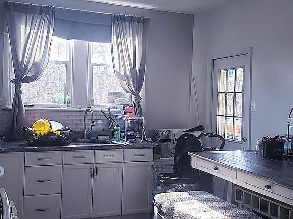 Kitchen Pic 2