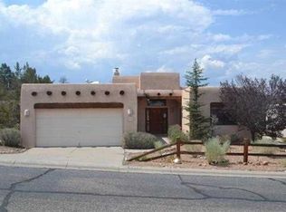 6476 Hoochaneetsa Blvd, Cochiti Lake, NM 87083