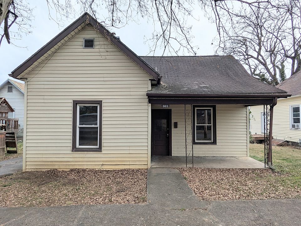 902 Grover St, Johnson City, TN 37601 | Zillow
