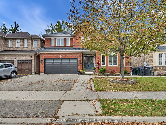 4th image of 82 Dunvegan Cres