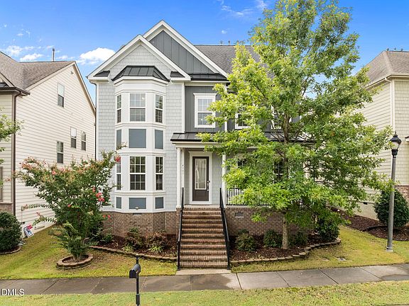 2nd image of 4107 Bluff Oak Dr