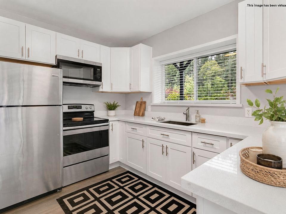 1st image of 18432 74th Pl W
