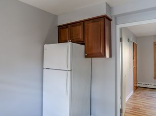 2115 W Farragut Ave APT 2B, Chicago, IL 60625